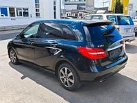 Gebraucht Mercedes B180 Sport 122 PS (89 kW) 2012 Schwarz Kleinwagen