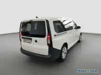 Gebraucht VW Caddy Maxi Basis 102 PS (75 kW) 2022 Candyweiß Van / Kleinbus