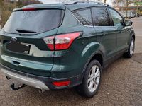 Gebraucht Ford Kuga Titanium 150 PS (110 kW) 2017 Grün SUV
