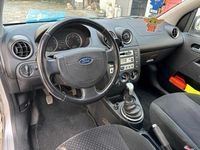 Gebraucht Ford Fiesta 2005 Silber Kleinwagen