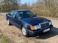 Gebraucht Mercedes E300 179 PS (131 kW) 1989 Blau Coupé