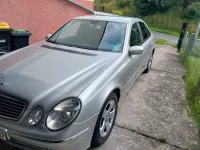 Gebraucht Mercedes E240 Avantgarde 177 PS (130 kW) 2003 Silber Limousine