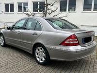 Gebraucht Mercedes C220 Elegance 150 PS (110 kW) 2006 Grau Limousine