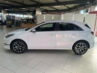 Neu Kia Ceed 140 PS (102 kW) 2025 Carraraweiss Kleinwagen