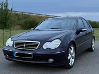Gebraucht Mercedes C220 143 PS (105 kW) 2003 Andere farben Limousine