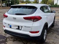 gebraucht Hyundai Tucson blue 1.7 CRDi 2WD Classic