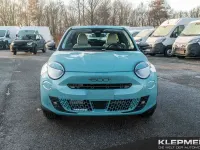 Neu Fiat 600 Icon 101 PS (74 kW) 2026 Blau SUV