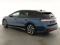 Neu VW ID.7 IQ Drive 210 kW (286 PS) 2026 Aquamarinblau metallic/ dach schwarz Kombi