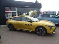Neu Kia K4 GT-Line 179 PS (131 kW) 2026 Gelb Limousine