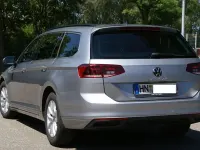 Gebraucht VW Passat 150 PS (110 kW) 2022 Grau Kombi