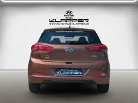 Gebraucht Hyundai i20 YES! 101 PS (74 kW) 2015 Braun Kleinwagen