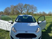 Second-hand Ford Fiesta 69 CP (50 kW) 2017 Alb Hatchback
