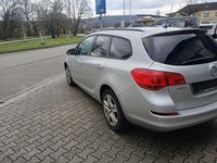 Gebraucht Opel Astra Edition 110 PS (80 kW) 2011 Silber Kombi
