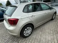 Gebraucht VW Polo 95 PS (69 kW) 2018 Silber Kleinwagen