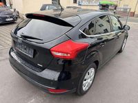 Gebraucht Ford Focus Titanium 125 PS (91 kW) 2015 Schwarz Limousine