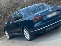 Gebraucht VW Passat 140 PS (102 kW) 2014 Blau Limousine