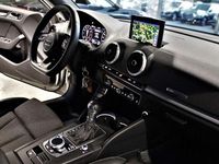 Gebraucht Audi A3 Sport 116 PS (85 kW) 2019 Grau Limousine