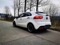 Gebraucht Kia Rio 86 PS (63 kW) 2013 Weiß Kleinwagen