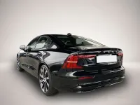 Gebraucht Volvo S60 Ultimate 250 PS (183 kW) 2023 Schwarz Limousine