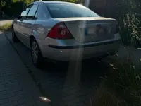 Gebraucht Ford Mondeo 125 PS (91 kW) 2003 Silber Limousine
