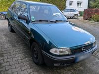 Gebraucht Opel Astra 75 PS (55 kW) 1997 Grün Limousine
