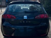 Second-hand Seat Leon Reference 140 CP (102 kW) 2005 Negru Hatchback