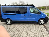 Second-hand Renault Trafic Expression 121 CP (88 kW) 2019 Albastru Monovolum
