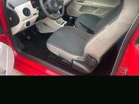 Second-hand VW up! 75 CP (55 kW) 2012 Roșu Hatchback