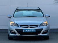 Gebraucht Opel Astra 116 PS (85 kW) 2012 Silber Kombi