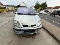 Gebraucht Renault Scénic 107 PS (78 kW) 2001 Silber Van / Kleinbus