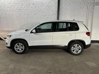 Gebraucht VW Tiguan Trendline 125 PS (91 kW) 2015 Pure white SUV