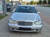 Gebraucht Mercedes C180 143 PS (105 kW) 2003 Brillantsilber  metalliclack Limousine