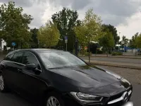 Gebraucht Mercedes CLA200 Shooting Brake 150 PS (110 kW) 2021 Schwarz Kombi
