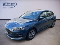 Neu Ford Focus Titanium 125 PS (91 kW) 2025 Chromablau Kombi