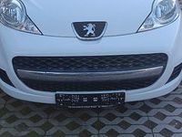 Gebraucht Peugeot 107 68 PS (50 kW) 2012 Schwarz Kleinwagen
