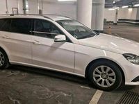 Gebraucht Mercedes E220 Avantgarde 170 PS (125 kW) 2015 Weiß Kombi