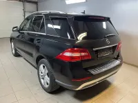 Gebraucht Mercedes ML250 204 PS (150 kW) 2011 Schwarz SUV