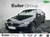 Gebraucht BMW 530e M Sport 292 PS (214 kW) 2023 Schwarz Limousine