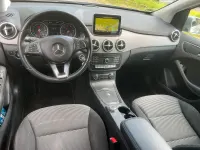 Gebraucht Mercedes B180 122 PS (89 kW) 2015 Silber Kleinwagen
