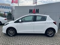 Gebraucht Toyota Yaris 69 PS (50 kW) 2016 Weiß Kleinwagen