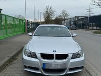 gebraucht BMW 318 i E90 M-Paket/PDC/Schiebedach/Navi/Tempomat