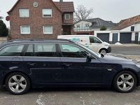 Gebraucht BMW 525 197 PS (144 kW) 2007 Blau Kombi