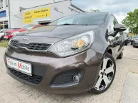 Gebraucht Kia Rio FIFA World Cup Edition 109 PS (80 kW) 2013 Braun Limousine