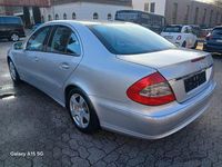 Gebraucht Mercedes E200 Avantgarde 184 PS (135 kW) 2007 Silber Limousine