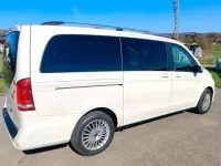 Gebraucht Mercedes V220 163 PS (119 kW) 2023 Grau Van / Kleinbus