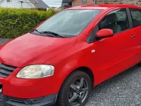 Gebraucht VW Fox 54 PS (39 kW) 2010 Rot Kleinwagen