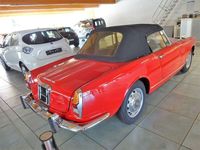 Gebraucht Alfa Romeo Spider 151 PS (111 kW) 1966 Rot Cabrio