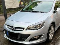 Gebraucht Opel Astra Sport 165 PS (121 kW) 2014 Silber Limousine