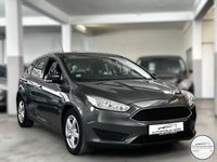 Gebraucht Ford Focus Trend 101 PS (74 kW) 2015 Magnetic Limousine