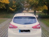 Gebraucht Nissan Pulsar Acenta 116 PS (85 kW) 2015 Weiß Kleinwagen